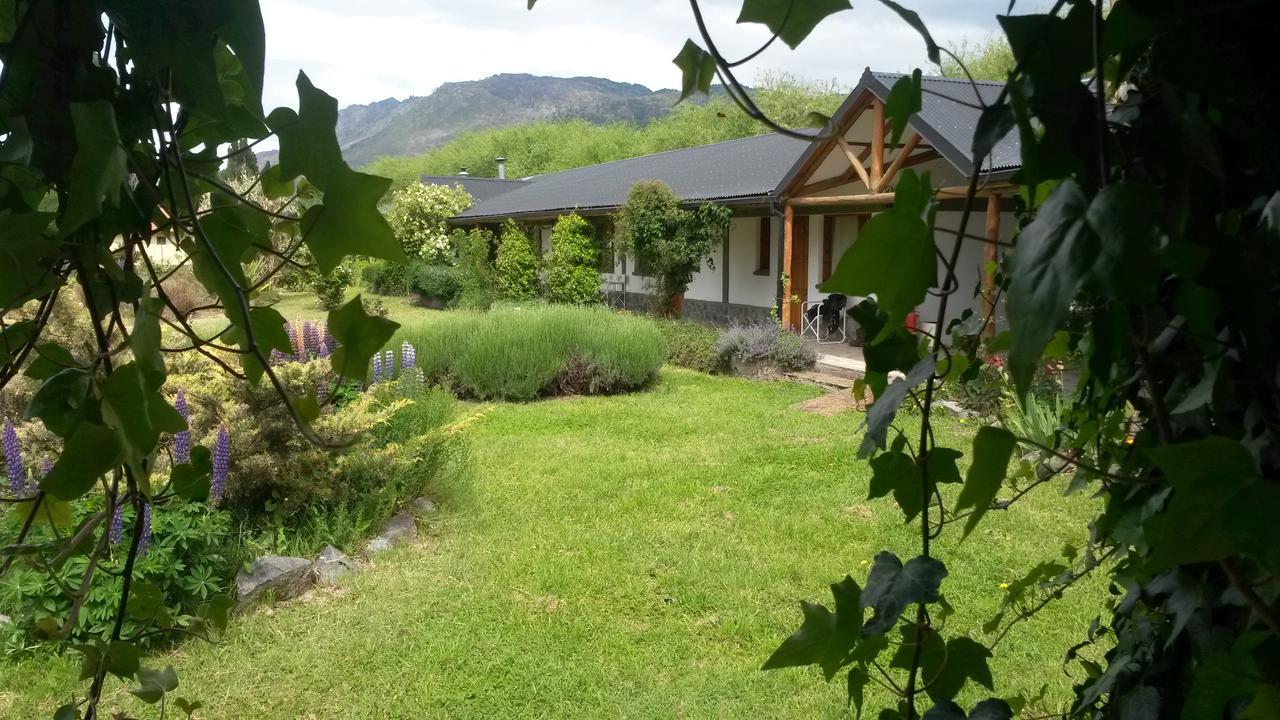 Hosteria El Hoyo Hoyo de Epuyén Exteriér fotografie